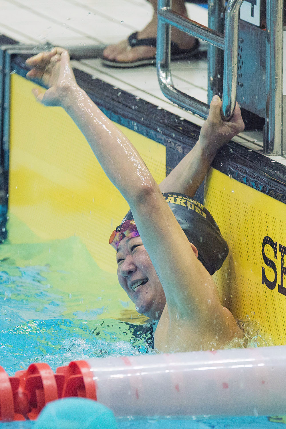 女子自由形50m（S5クラス）で派遣標準記録を突破し笑顔の成田真由美（撮影：越智貴雄）