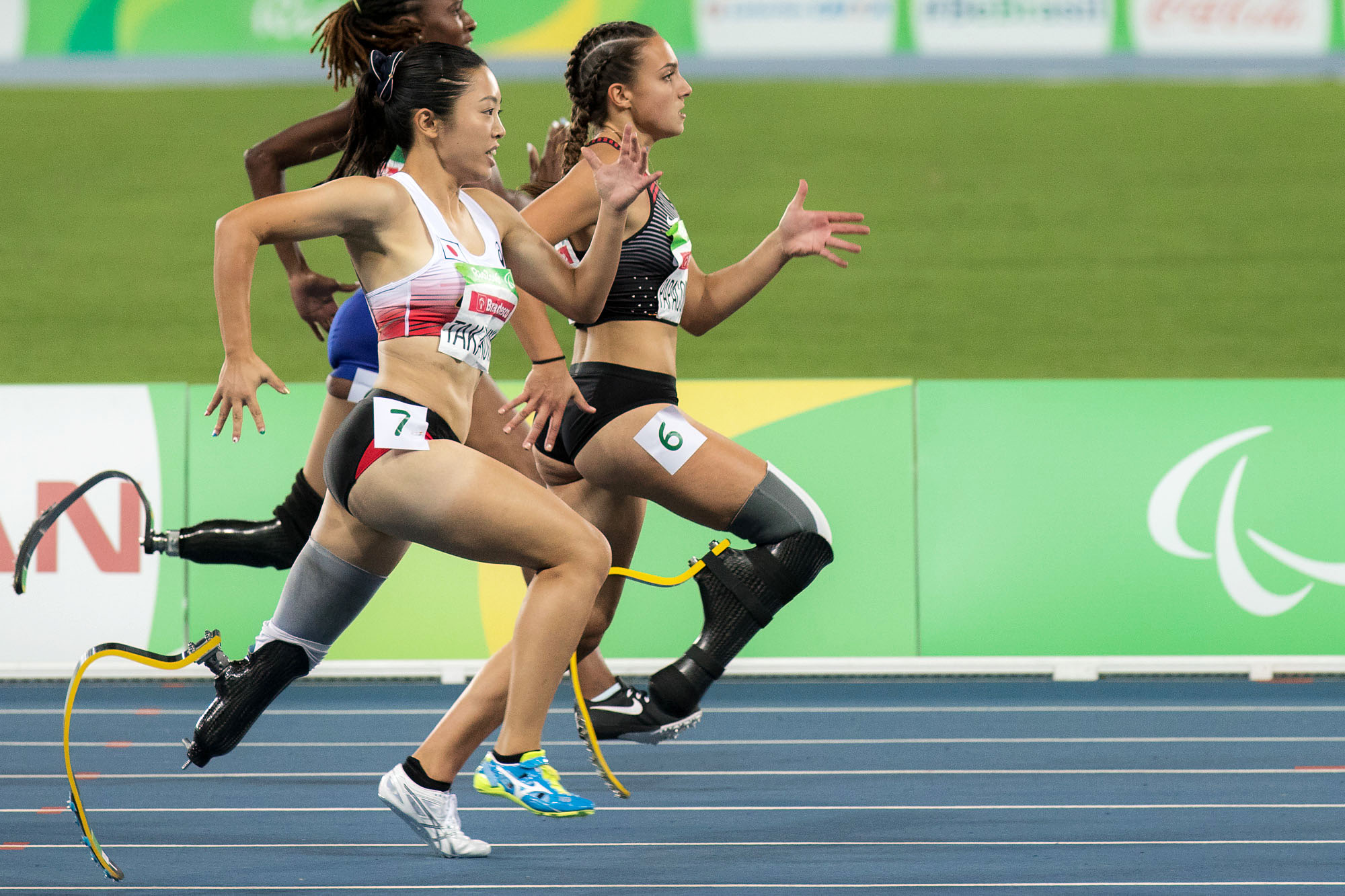 高桑早生200m予選の走り＝リオパラリンピック（撮影：越智貴雄）