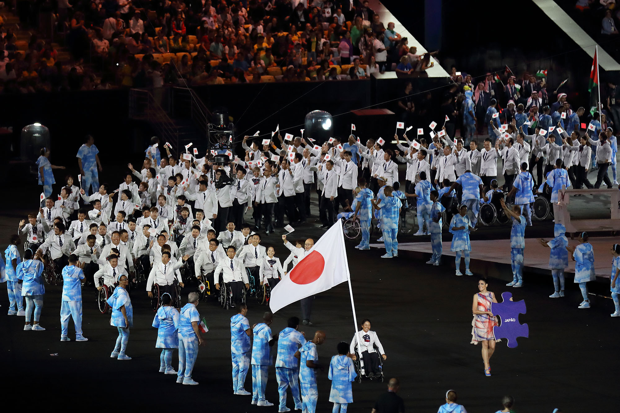 入場行進をする日本選手団（撮影：越智貴雄）